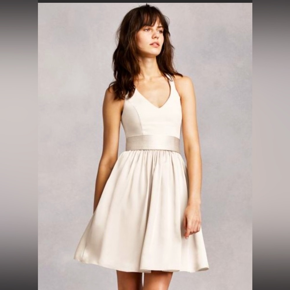 Vera Wang Short Halter V-neck